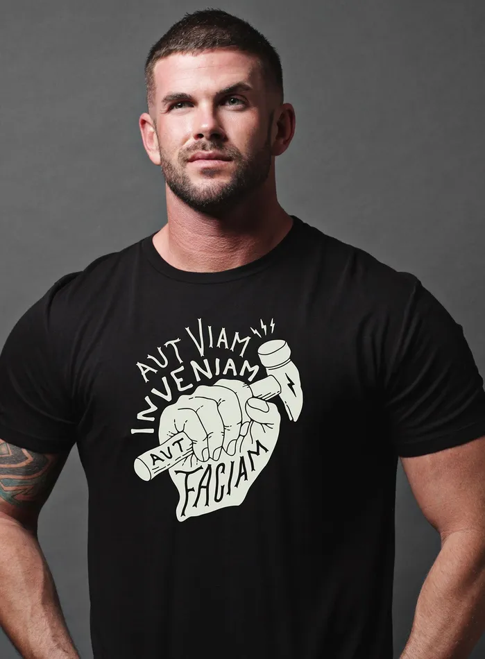 Earrings WE ARE ALL SMITH Aut Viam Inveniam Aut Faciam Short sleeve tshirt