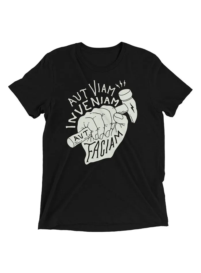 Earrings WE ARE ALL SMITH Aut Viam Inveniam Aut Faciam Short sleeve tshirt