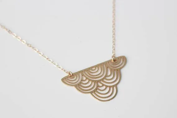 A Tea Leaf Jewelry Necklaces Striped Cloud Necklace