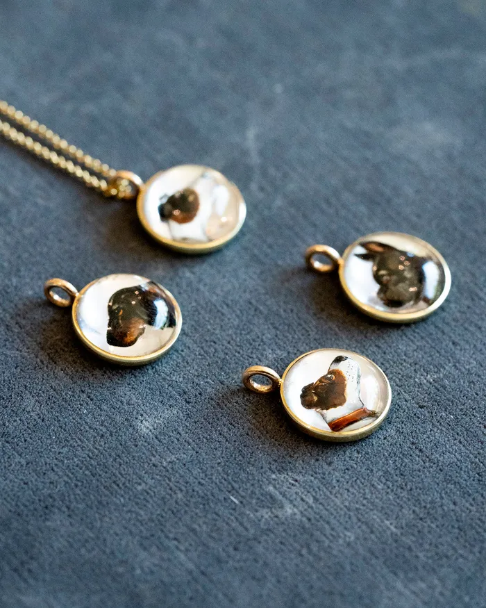 Antique Essex Crystal Setter Dog Pendant Bell Bird Antiques Necklaces