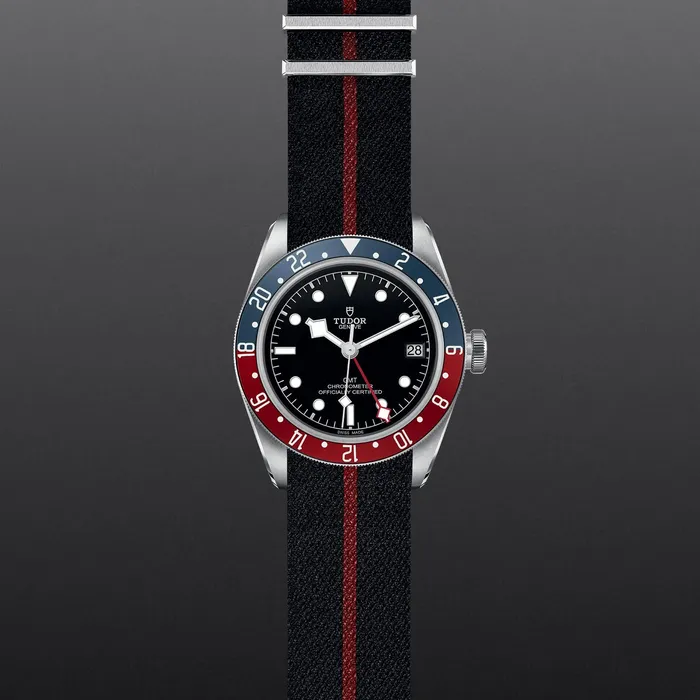 Rings TUDOR Black Bay GMT