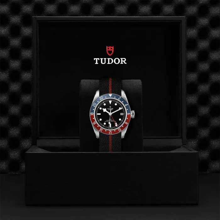 Rings TUDOR Black Bay GMT